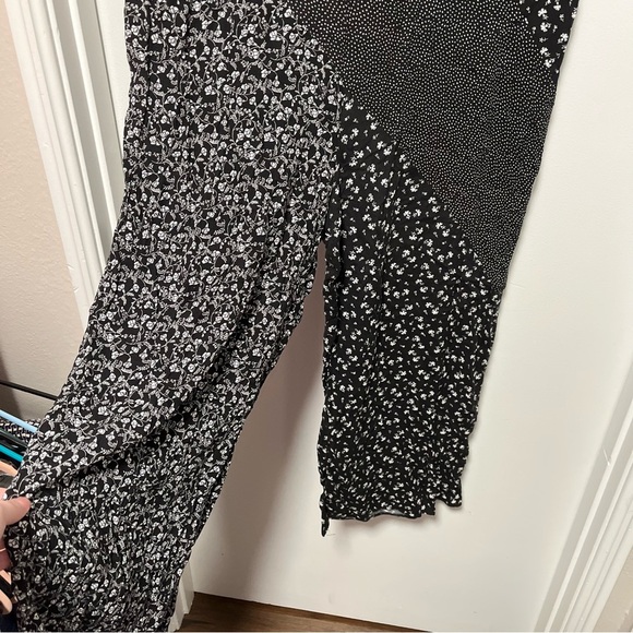 ASOS DESIGN mixed floral spot print smock jumpsuit 4 - Picture 5 of 9